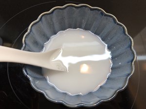 いくつかのホットスパイスプラントのいずれかの黒いジャガイモの泥13 