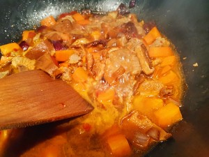 The practice measure of meal of stew of beef of carrot Xianggu mushroom 7
