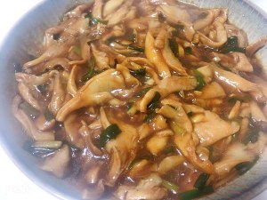 The quick worker of office worker is simple dinner -- the practice measure of sweet green bright mushroom 11