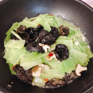 The practice measure that lettuce fries Xianggu mushroom agaric 7