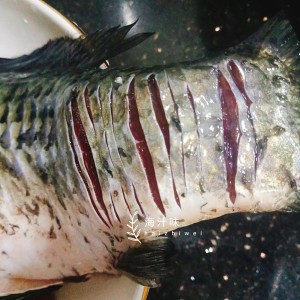 醤油2の煮込み0のフナの魚の練習対策