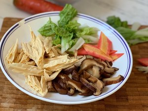 The practice measure of stay of proceedings of burn joss sticks of dried bean milk cream in tight rolls 5