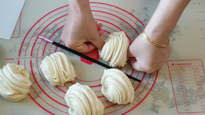 Old steamed twisted roll of quick worker leaven dough (contain knead dough, knead dough gimmick) practice measure 14