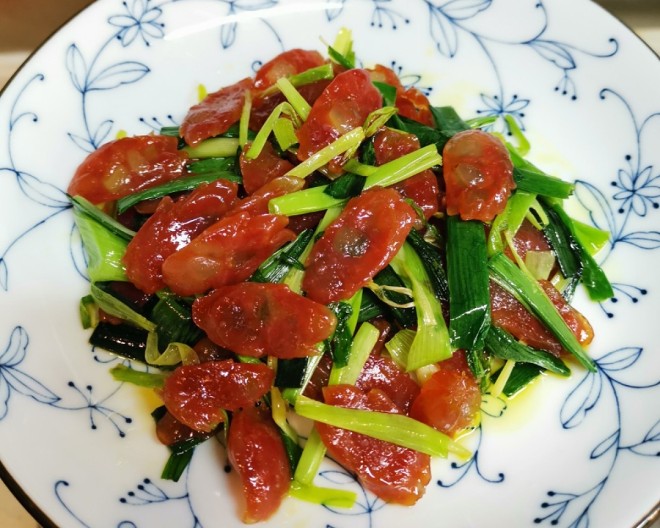 
Garlic sprouts seedling fries the practice of banger, how to do delicious