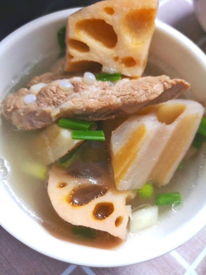 レンコンの豚の軟骨のスープの実践、おいしい作り方