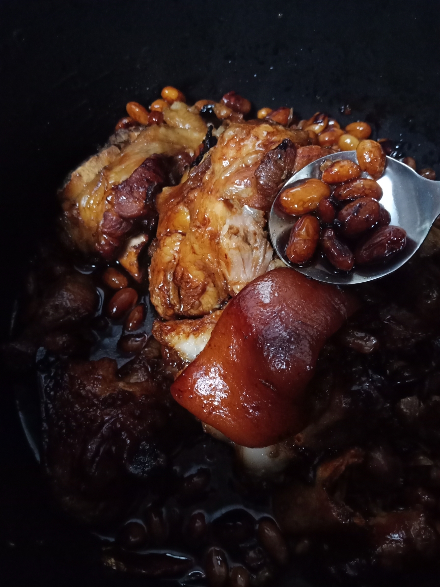 小さな珍しい麻麻-電気食事バオの豚の大きな骨の遅い火の上で料理の大豆の練習