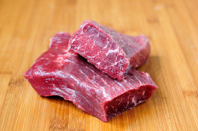 牛肉は、30年の経験のあるグレートマスターの小さな秘密のレシピの実践が苦手な家族の日常生活の加工技術ではなく柔らかい滑りです
