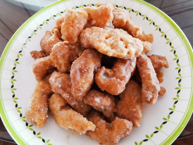 羊の足をすくう(豚は肉を横に見て霜を掛ける)練習