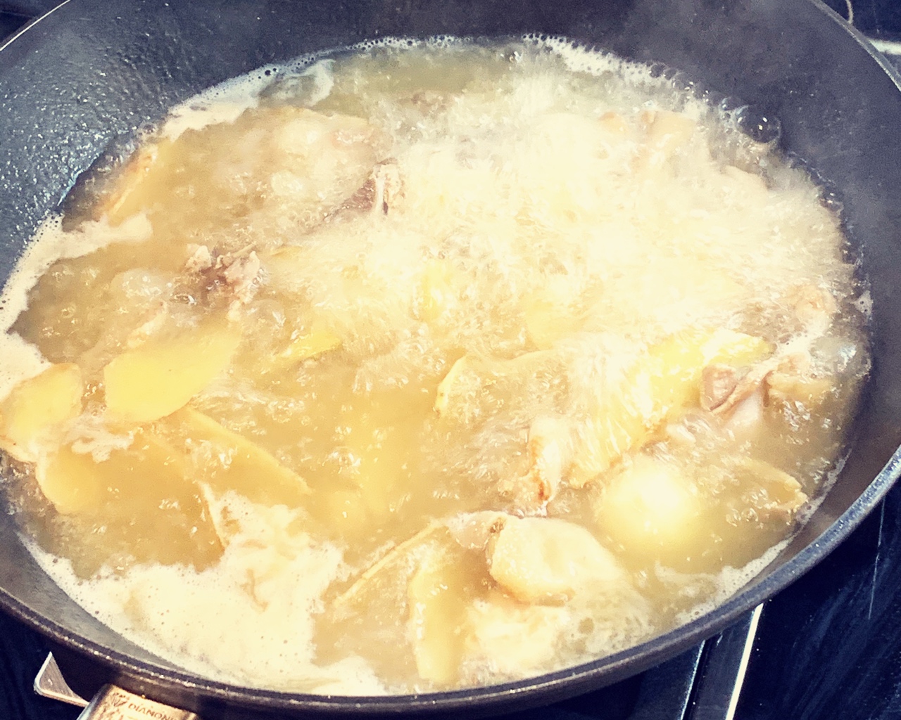 簡単な生briefアルコール飲料の鶏肉の練習に、Jian Jiangにワインチキンはどのように美味しい
