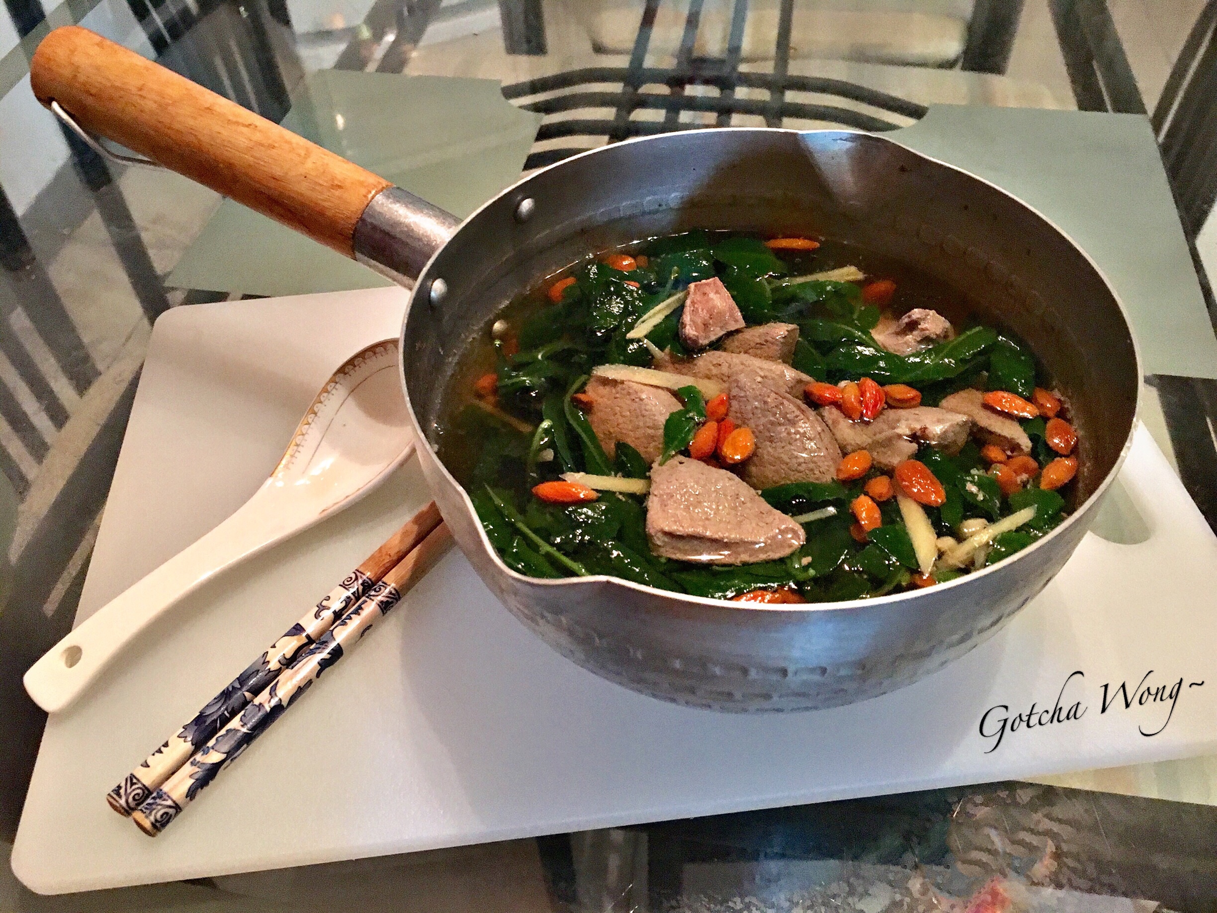 セイヨウコウノトリの飾りのスープの実践、おいしい作り方