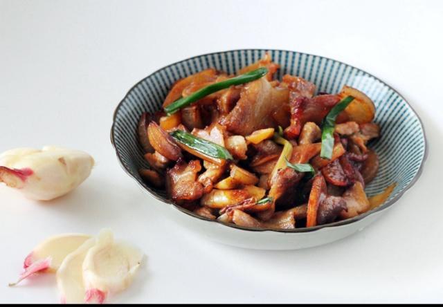 若い江Xは石豚の肉の練習を揚げる