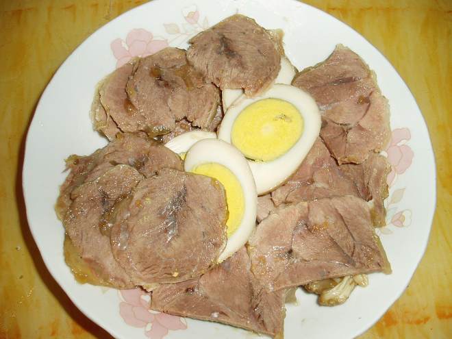 にがりの豚の足は、子供の肉付きの良い練習、おいしい方法