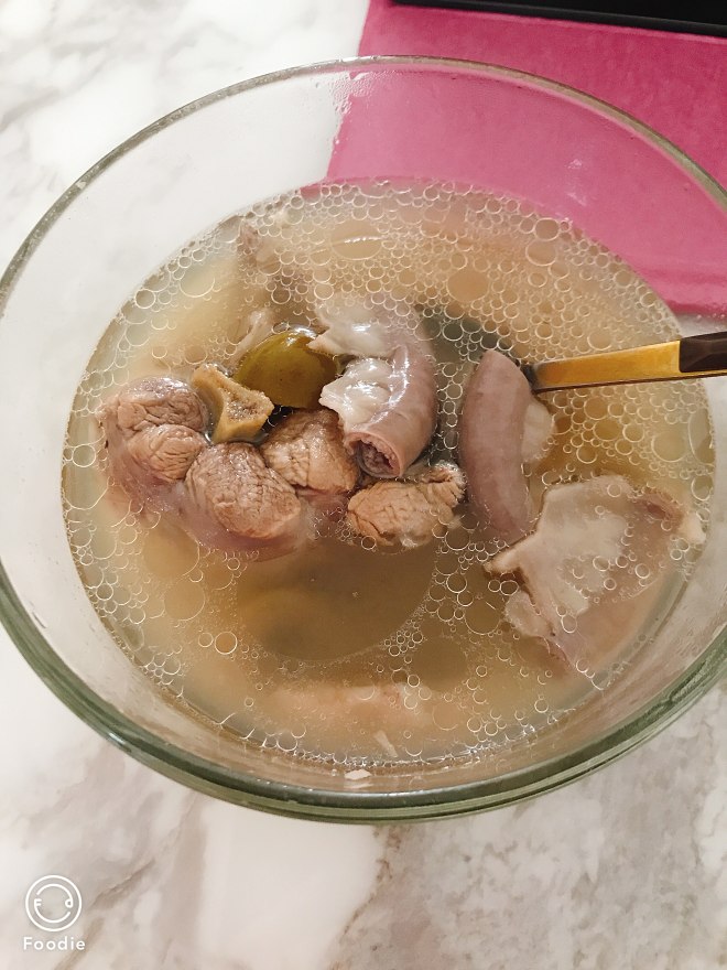 豚ピンク腸のオリーブのスープの実践、おいしい作り方