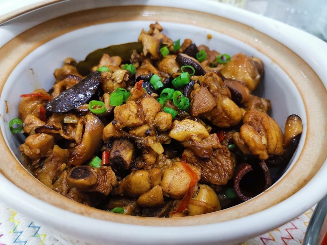 
The practice of Xianggu mushroom chicken, how is Xianggu mushroom chicken done delicious