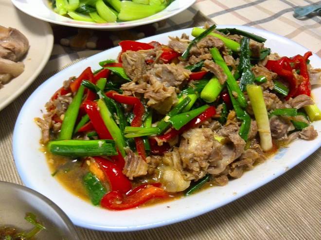 豚を炒める小さな顔の肉の練習、豚を炒める小さな顔の肉はいかがですか