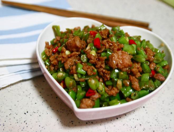 肉質の泡豆の角は、食事の仕方、おいしい方法を残します