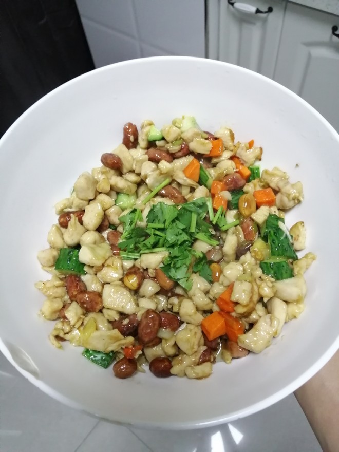 子供の宮殿が子を守る習慣を食事をするのが好きではありません