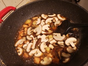 The practice measure of the yellow stew chicken that exceeds go with rice 5