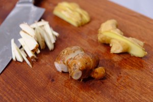 The practice measure of chicken of stew of Magimix · sanded ginger 1
