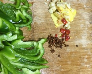 The practice measure of chicken of rice killer yellow stew 2