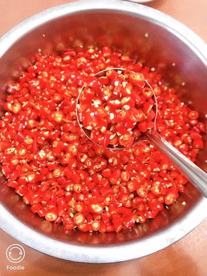 The practice measure of sauce of chop any of several hot spice plants 6