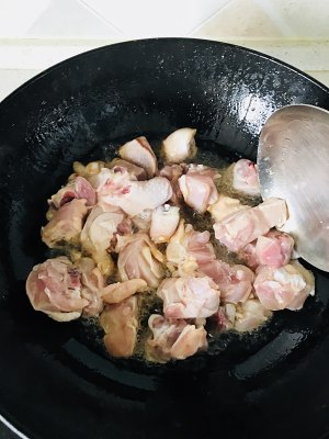 Rice of yellow stew chicken (domestic edition) practice measure 5