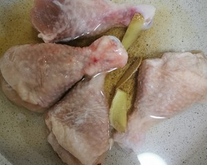 The practice measure that the hand rips chicken 1