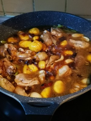 The practice measure of Bao of Chinese chestnut sweet chicken 6