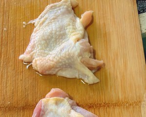 The daily life of a family is delicate, the practice measure of Xianggu mushroom slippery chicken 3