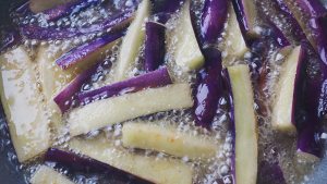 The practice measure of seafood aubergine Bao 2