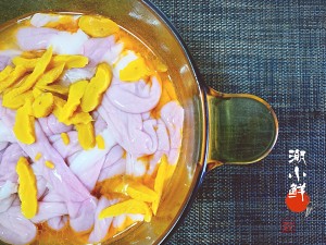 The Xian Luobo of pig pink bowel that boil is too sweet practice measure 1