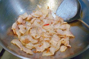農民家族は肉を揚げる実践的な手段ではありません6