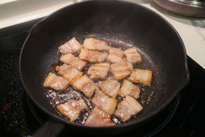 The practice measure that bamboo shoots in spring fries steaky pork 4