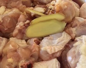 The practice measure of yellow stew chicken 1