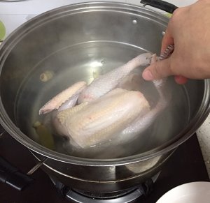 The practice measure that dish of classical another name for Guangdong Province cuts chicken in vain 3