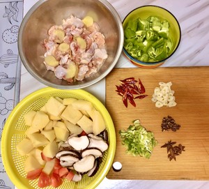 Quan Yuzhou is the simplest most the rice of yellow stew chicken of go with rice is delicious the practice measure that arrives to have 3 bowls of rice repeatedly 4