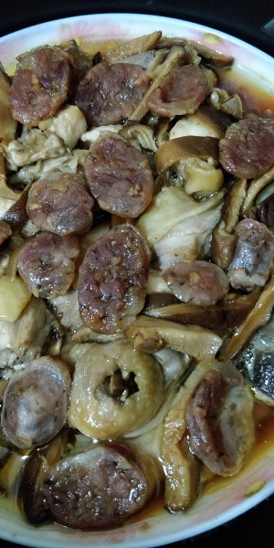 Sweet tender the practice measure of chicken of slippery evaporate of sausage Xianggu mushroom 6