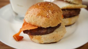 The practice measure of hamburger of pig willow egg 19