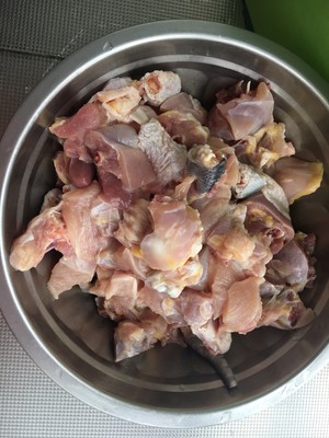 The practice measure of chicken of dry stir-fry before stewing 1