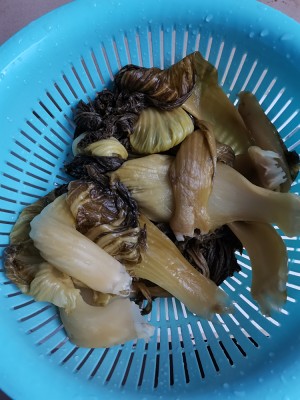 The practice measure of pickled Chinese cabbage of rice of chicken of dish of go with rice 1