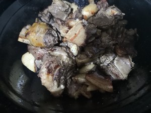 練習方法豚の大きな骨の白鳥のガチョウのシチュー2 