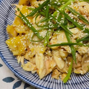 Chicken of    of salt of Xian Xiang of the daily life of a family (the hand rips chicken) practice measure 11