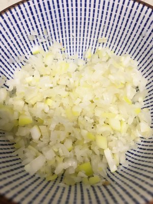 揚げ物の練習法 豚ラードのおいしい緑のパン生地3 