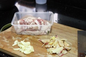 若き江小youngが石豚1で肉を揚げる練習方法
