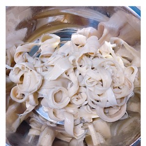 Simmer in water is hot hot hand rips gluten (secrete saliva Ing wildly) practice measure 2