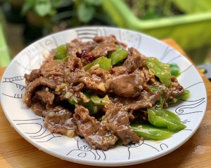 Green pepper of 3 minutes of quick worker fries beef, domestic edition does not have gourmet powder without salt tender sweet beef, the practice measure of my standing menu 13