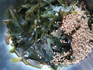 ゴマのミックスケルプ、繊細な器用 手、カルシウムを充填する下の食事の練習尺度2 