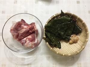 豚の大きな骨の昆布の頭のスープ2の煮込みの実習対策