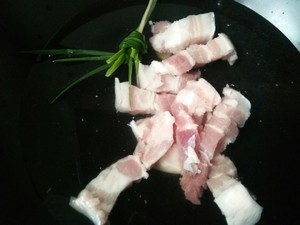 水とシチューの肉の煮込み3