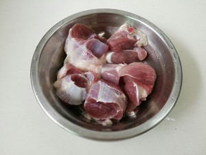 豚は、スープ3の実技量を示すリンゴ酸イチジクを展示します3